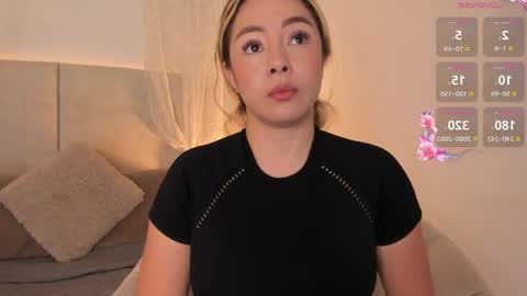 Snapshot of saori_newman chatting on May 29, 11:52 am Saori online show from May 29, 11:52 am