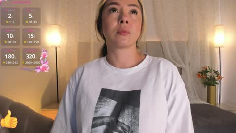 Snapshot of saori_newman chatting on June 2, 11:34 am Saori online show from June 2, 11:34 am