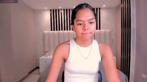 Snapshot of saphirajames chatting on June 27, 1:54 am Saphira James online show from June 27, 1:54 am
