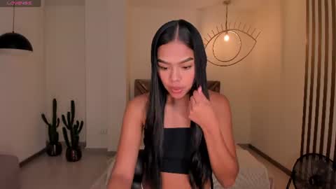 Snapshot of saphirajames chatting on July 2, 3:23 am Saphira James online show from July 2, 3:23 am