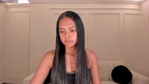 Snapshot of saphirajames chatting on July 7, 1:19 am Saphira James online show from July 7, 1:19 am