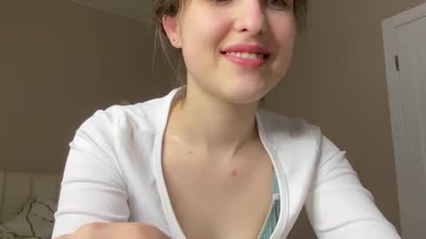 Anny online show from February 25, 8:40 pm