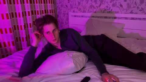 Snapshot of sapph1res chatting on February 23, 4:37 pm sapph1res online show from February 23, 4:37 pm