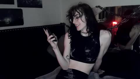 Snapshot of sapphicvoid chatting on February 17, 3:04 am Jade online show from February 17, 3:04 am