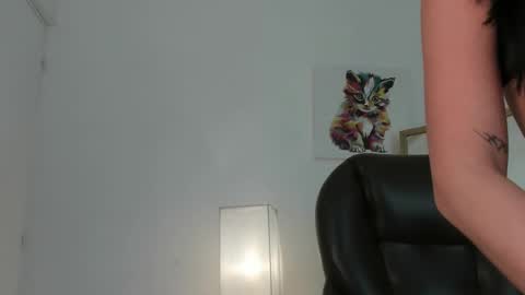    Safira     online show from December 18, 7:53 pm