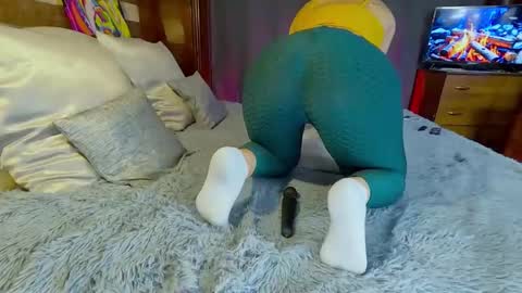 Snapshot of sara__foxy chatting on February 19, 11:06 am sara  foxy online show from February 19, 11:06 am