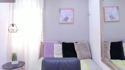    online show from October 23, 12:04 pm