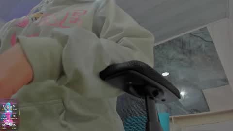 sara allenx online show from December 1, 1:49 pm