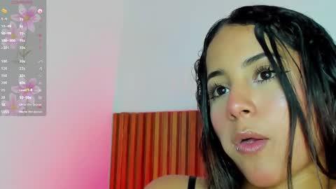 Sara online show from December 11, 9:45 pm