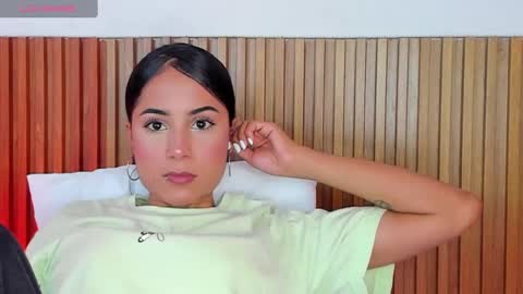 Sara online show from December 16, 8:05 pm