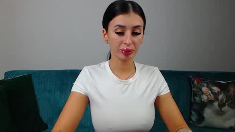 Snapshot of sara_daisy chatting on February 24, 6:06 pm Im Sara I am happy to be here online show from February 24, 6:06 pm