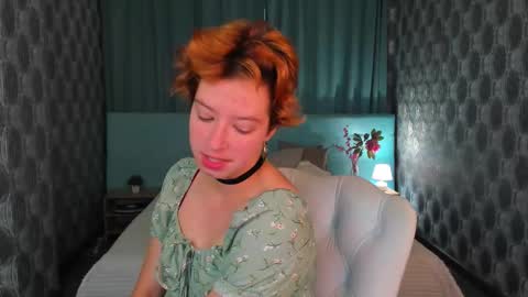 Snapshot of sara_frayy chatting on September 14, 1:38 am Sarah online show from September 14, 1:38 am