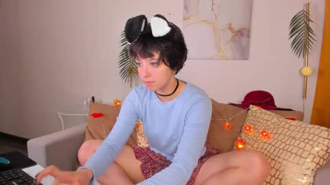 Snapshot of sara_frayy chatting on October 2, 1:01 am Sarah online show from October 2, 1:01 am