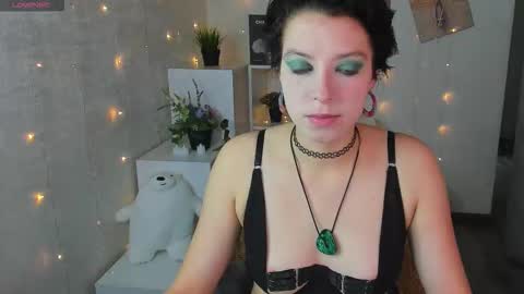 Snapshot of sara_frayy chatting on October 17, 1:09 am Sarah online show from October 17, 1:09 am
