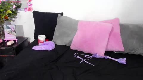 sara gonzalez online show from January 16, 12:58 am