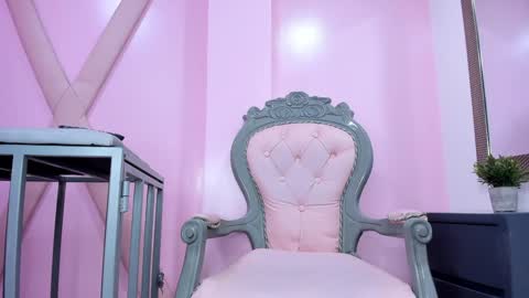 Sara HooT  online show from January 26, 10:45 am