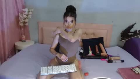 sara_jhons22 online show from March 1, 12:23 am