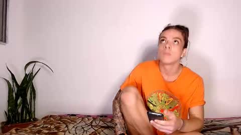 sara_johnson__ online show from September 27, 5:01 am