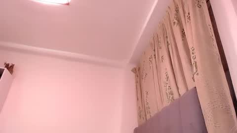 sara_johnson__ online show from April 17, 1:52 am