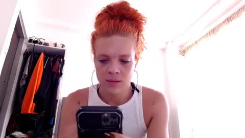 sara_johnson__ online show from June 1, 1:46 pm