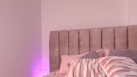 sara_lopee1 online show from November 6, 11:55 am