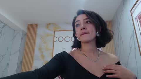 Sara  online show from September 17, 1:02 pm