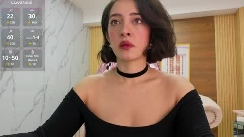 Sara  online show from May 14, 1:51 pm