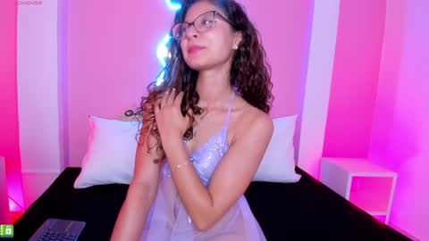 Sara  online show from February 6, 7:51 pm