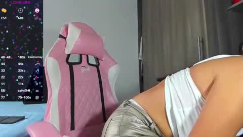 SARA    INDEPENDENT MODEL online show from February 10, 9:25 pm