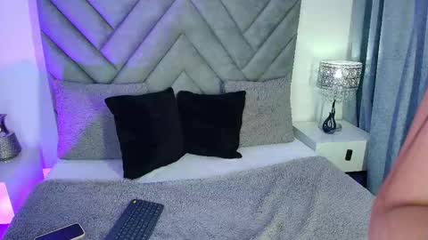 sara_owens7 online show from September 24, 1:53 am