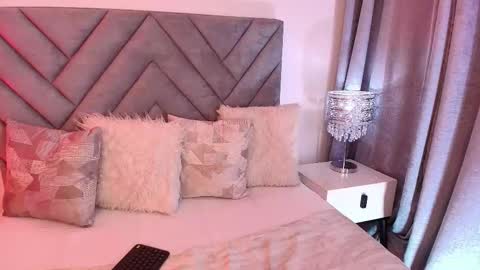 sara_owens7 online show from March 26, 1:33 am