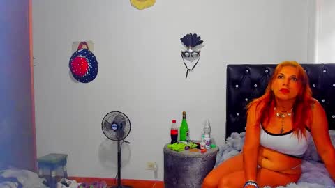 Sara Parker online show from October 26, 4:35 pm