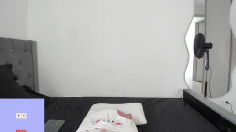 Sara online show from December 20, 5:29 pm