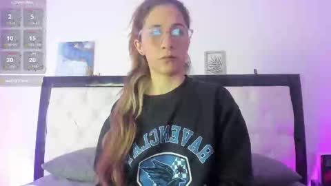sara_roades online show from October 28, 11:14 am