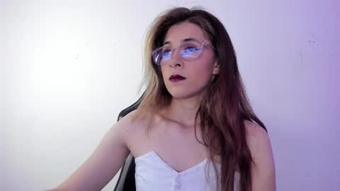 sara_roades online show from November 21, 7:45 pm