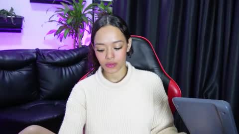 sara  online show from December 4, 2:26 pm