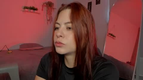 sara_sweett9 online show from May 28, 1:08 pm