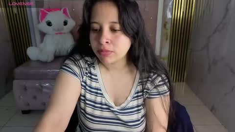 Sara T. online show from May 23, 3:23 am
