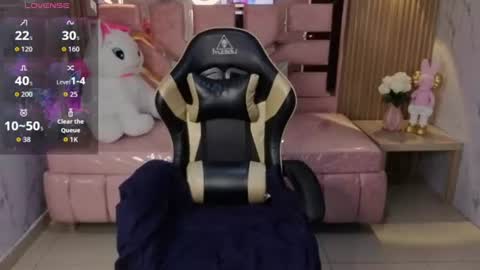 Snapshot of sara_tellez_s chatting on June 26, 3:11 am Sara T. online show from June 26, 3:11 am