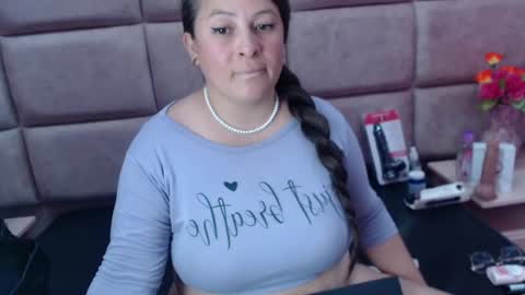 Snapshot of sara_thonson_ chatting on February 9, 6:01 am sara_thonson_ online show from February 9, 6:01 am