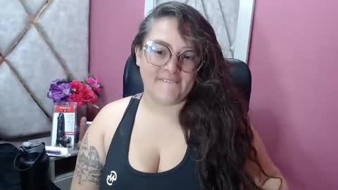 sara_thonson_ online show from February 9, 2:48 am