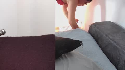 sara velez online show from December 5, 10:02 am