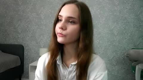 Im Sara  online show from October 4, 7:12 pm