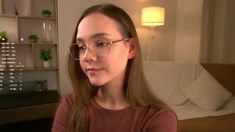 Snapshot of sara_whooops chatting on January 6, 6:00 pm Im Sara online show from January 6, 6:00 pm