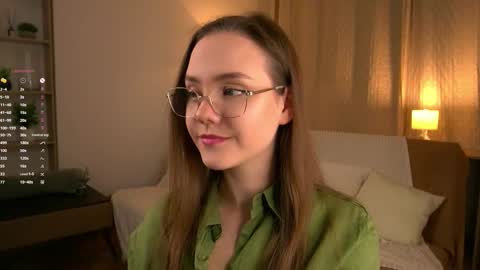 Snapshot of sara_whooops chatting on February 21, 6:20 pm Im Sara online show from February 21, 6:20 pm