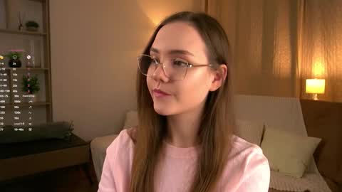 Snapshot of sara_whooops chatting on February 23, 5:54 pm Im Sara online show from February 23, 5:54 pm