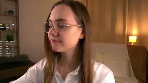 Snapshot of sara_whooops chatting on February 25, 6:06 pm Im Sara online show from February 25, 6:06 pm