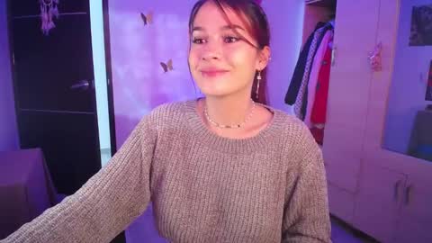 Snapshot of sara_wish_ chatting on December 5, 11:38 am Bri online show from December 5, 11:38 am