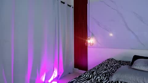 sara_zc online show from November 28, 11:46 am