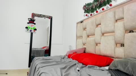 sara online show from December 3, 10:39 am